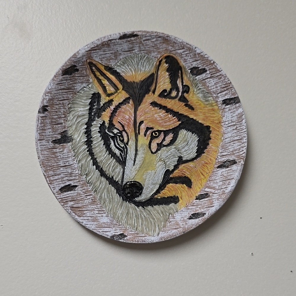 Handcrafted Wolf Decorative Plate